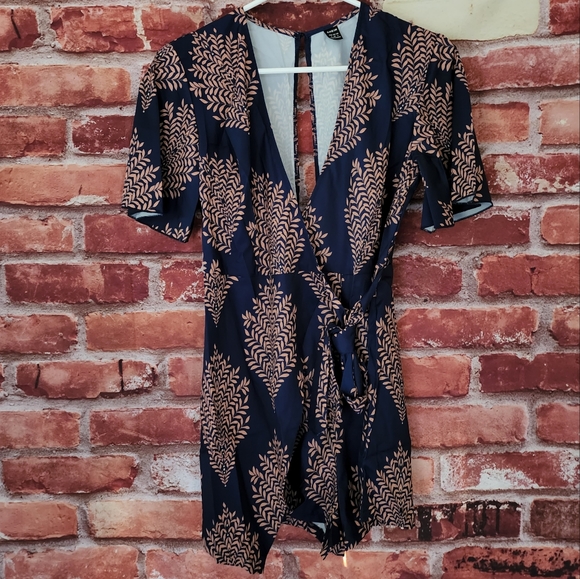 Boho Tropical Leaf Print Wrap Romper S, M, L, XL NWOT - Picture 7 of 8